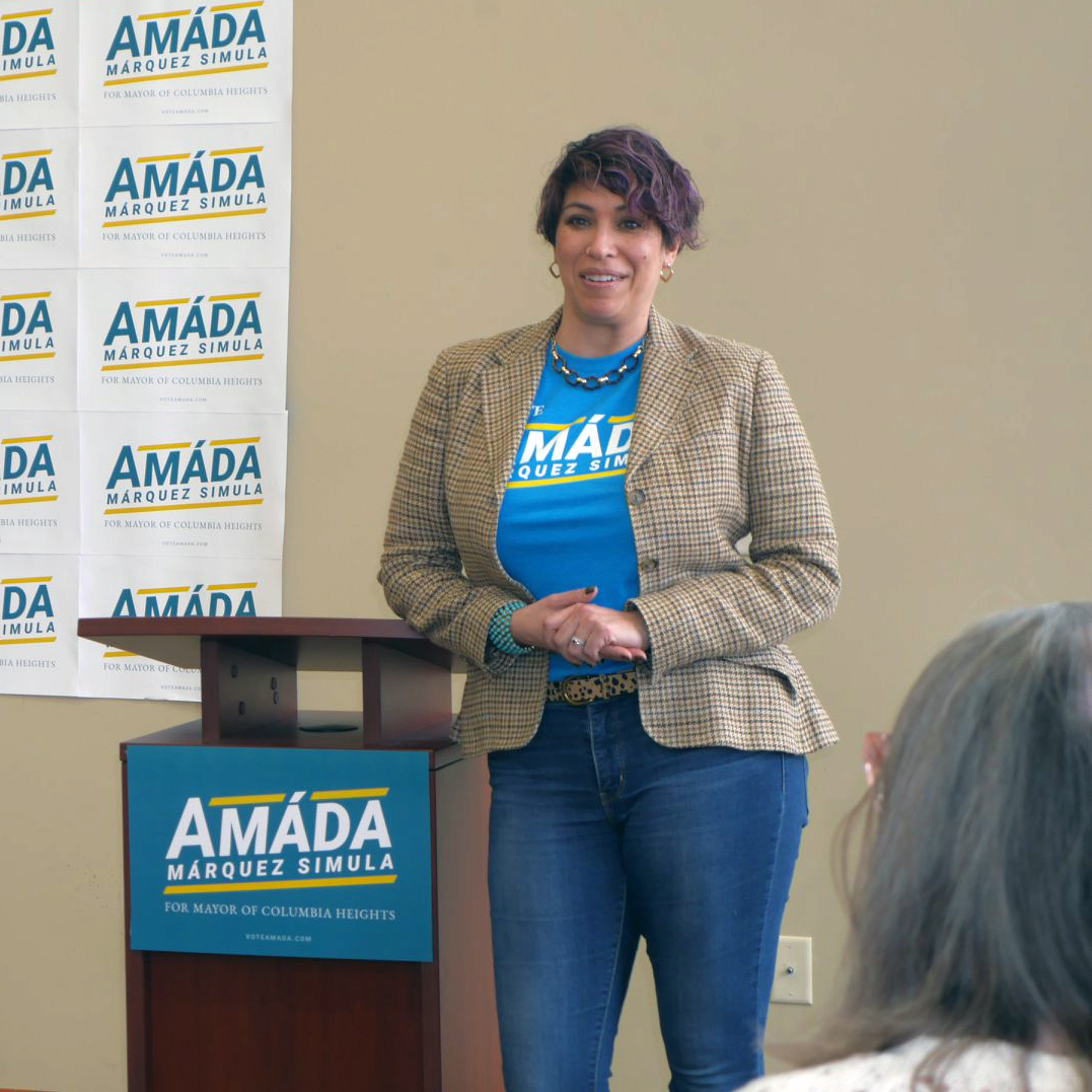 Amáda Márquez Simula asks for donations among some of her campaign collateral.